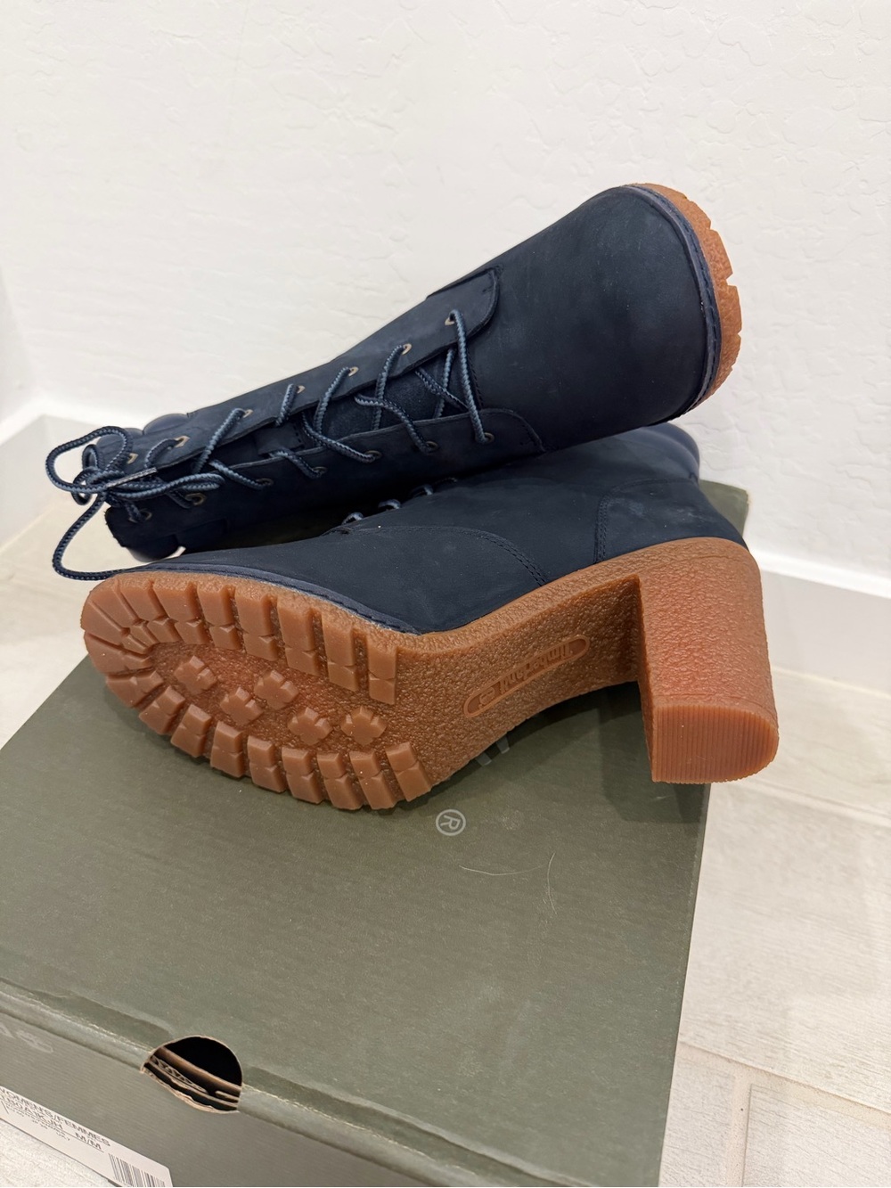 Timberland Navy Lace-Up Leather Block Heel Ankle Boots - Picture 6 of 8